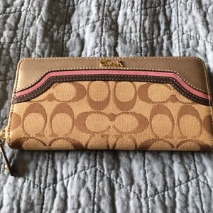 Coach wallet